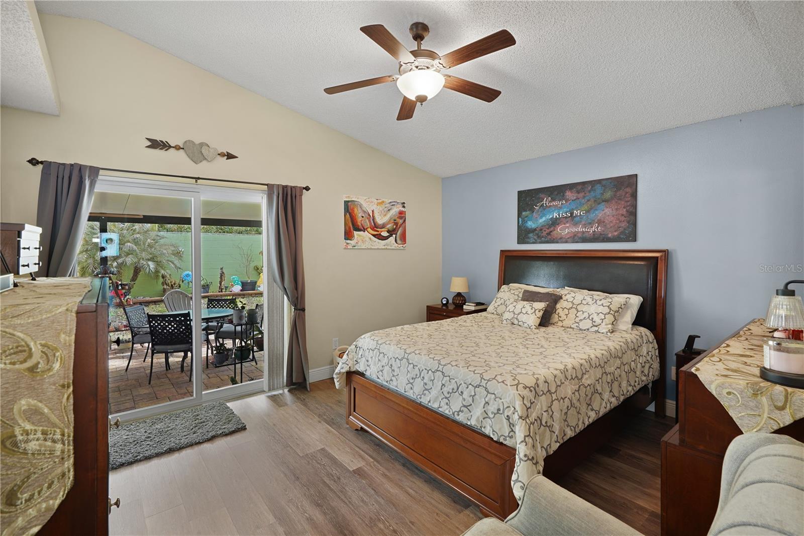 CHELSEA PARC - Residential