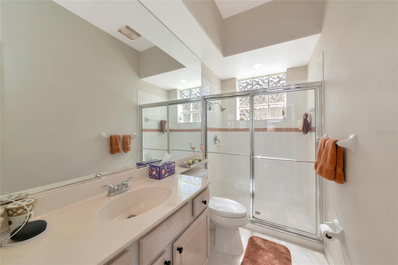 THE HAMPTONS - Residential