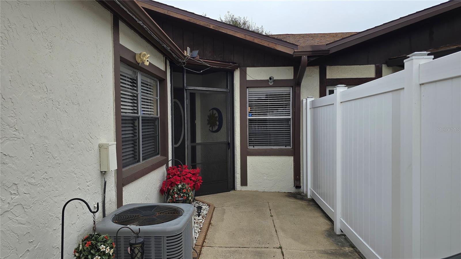 10157 BLAZED TREE COURT