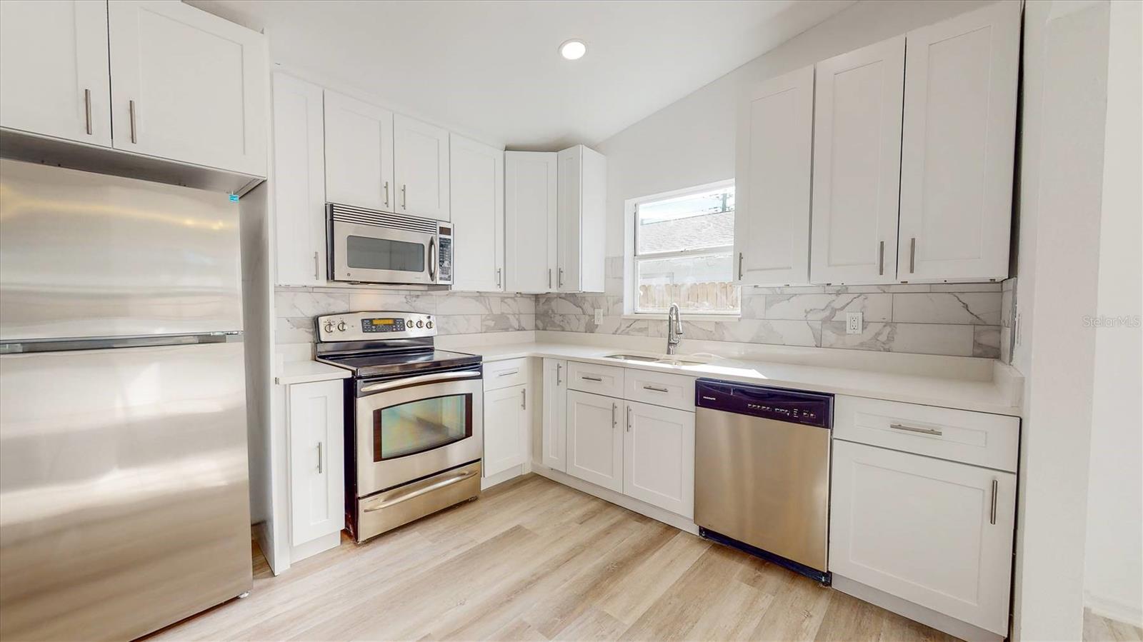 Florida Shores 01 - Residential