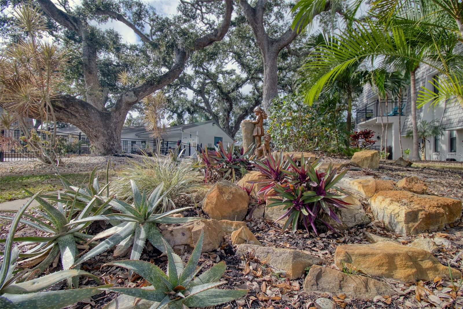 VICTORIA PALMS CONDO - Residential