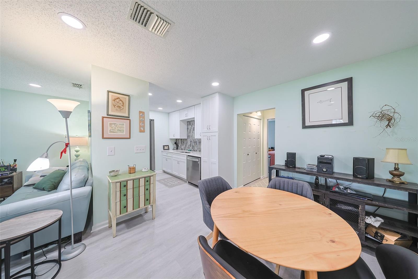 DORCHESTER D CONDO REVIS - Residential