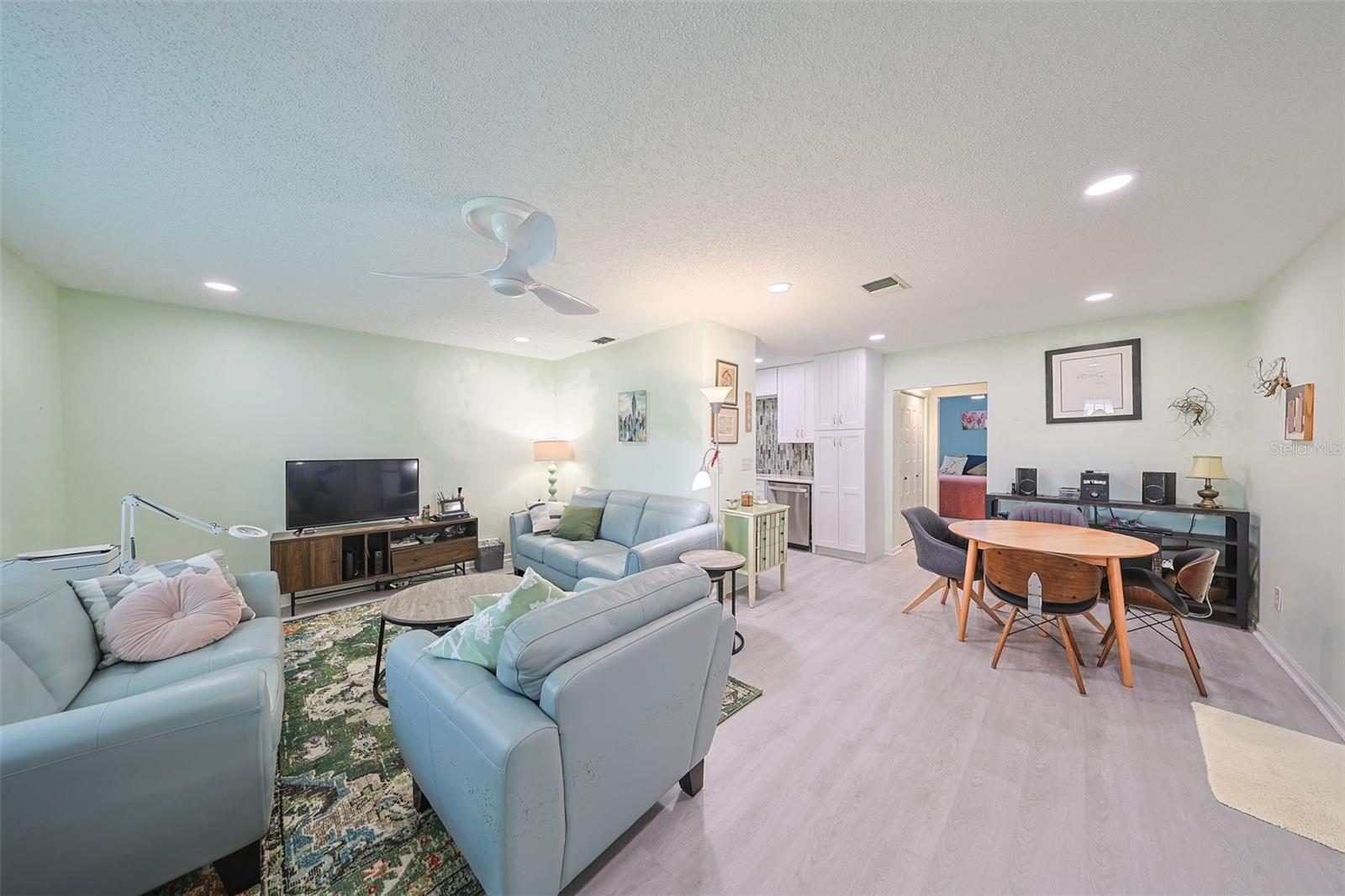 DORCHESTER D CONDO REVIS - Residential