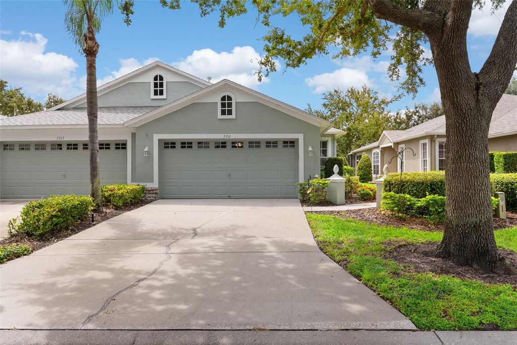 Photo of 5711 Heronpark Place, Lithia, FL 33547 (MLS # TB8423677)