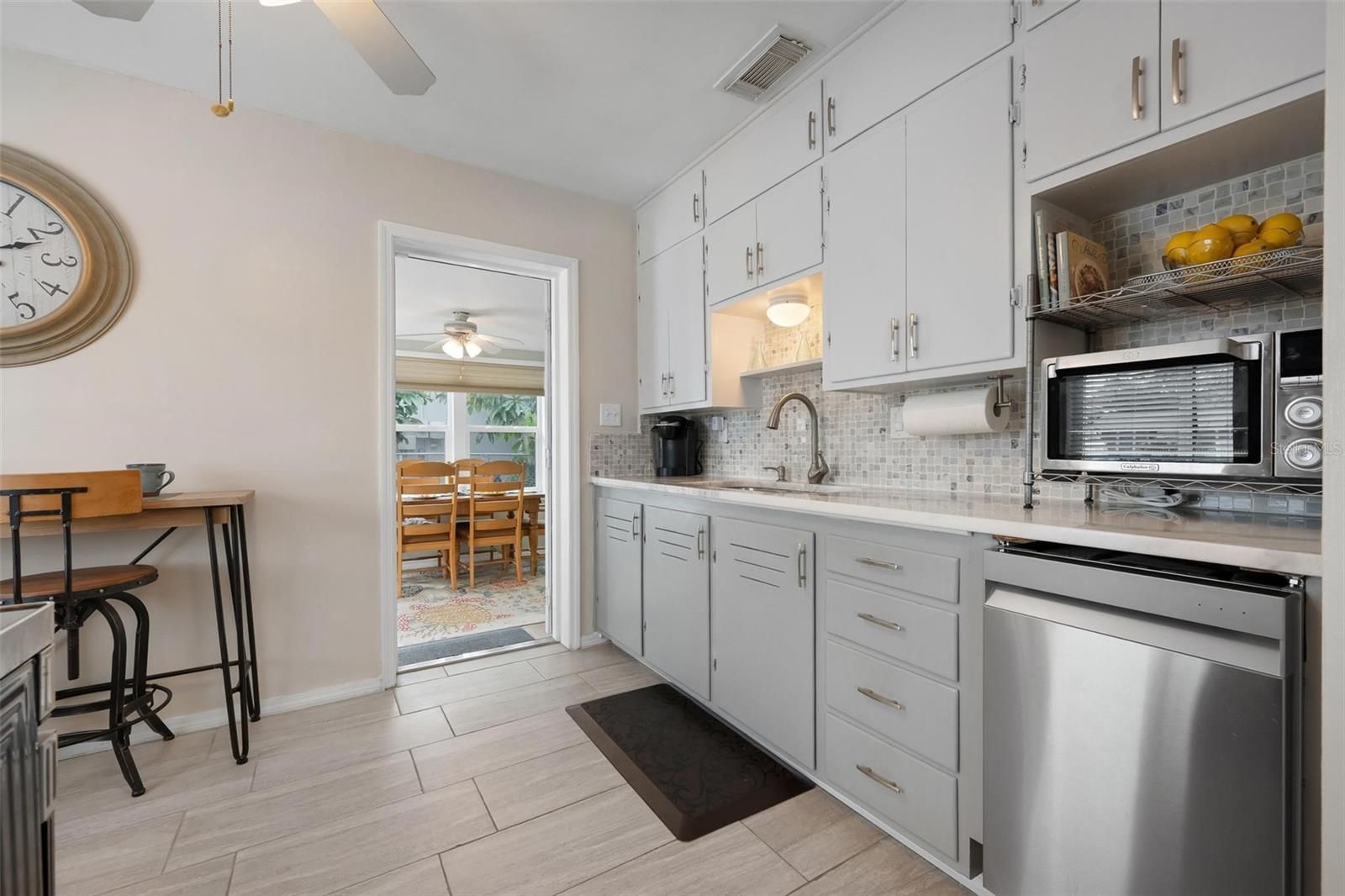 HORTON ESTATES THE - Residential