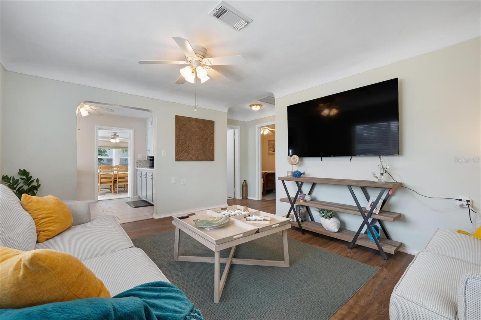 HORTON ESTATES THE - Residential