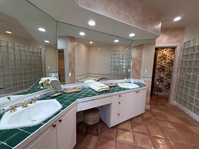 TANGERINE BAY CLUB - Residential Lease