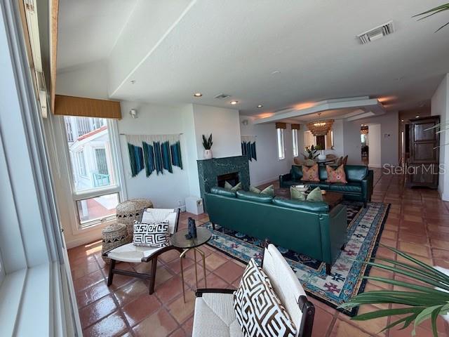 TANGERINE BAY CLUB - Residential Lease