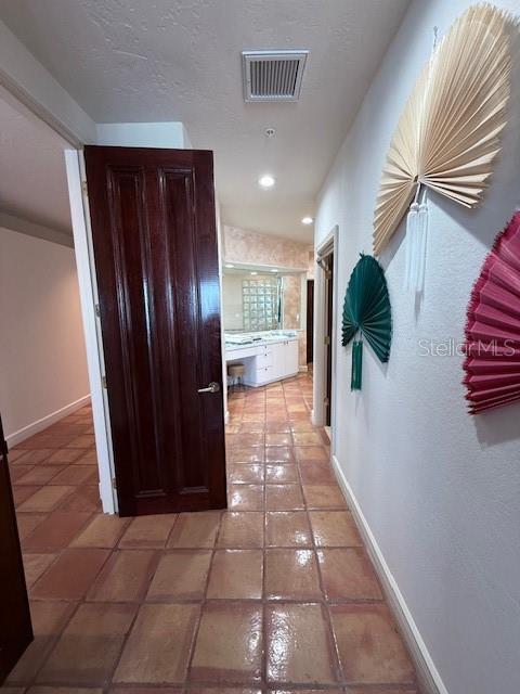 TANGERINE BAY CLUB - Residential Lease