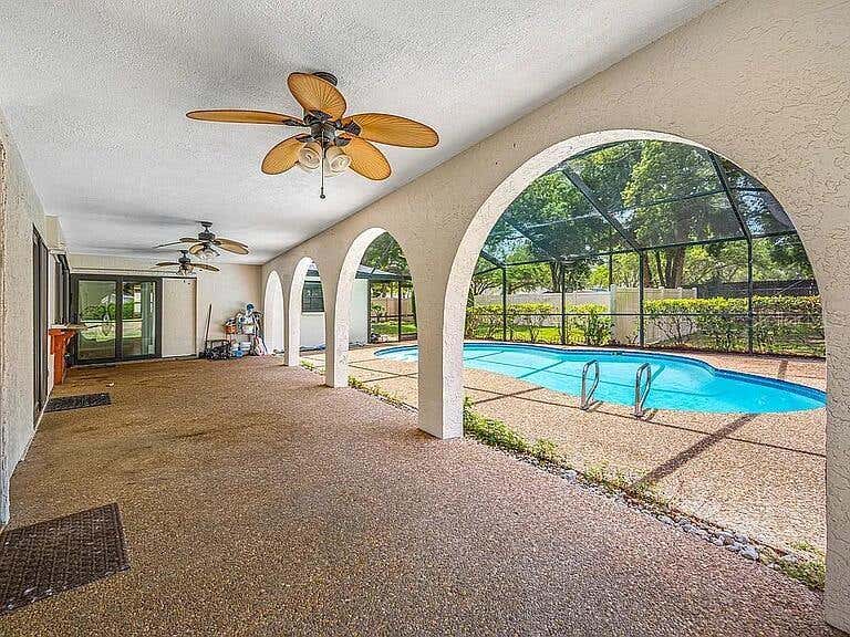 Photo of 10 Linden Lane, Palm Harbor, FL 34683 (MLS # O6420486)
