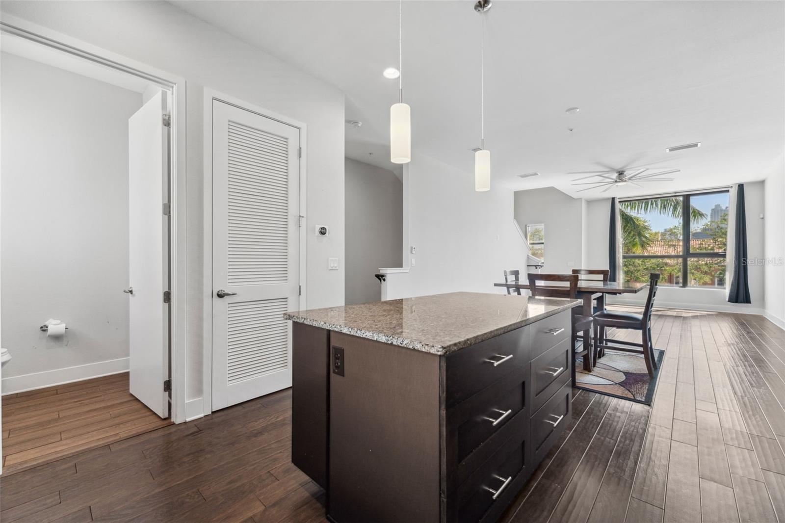 124 8TH STREET N
