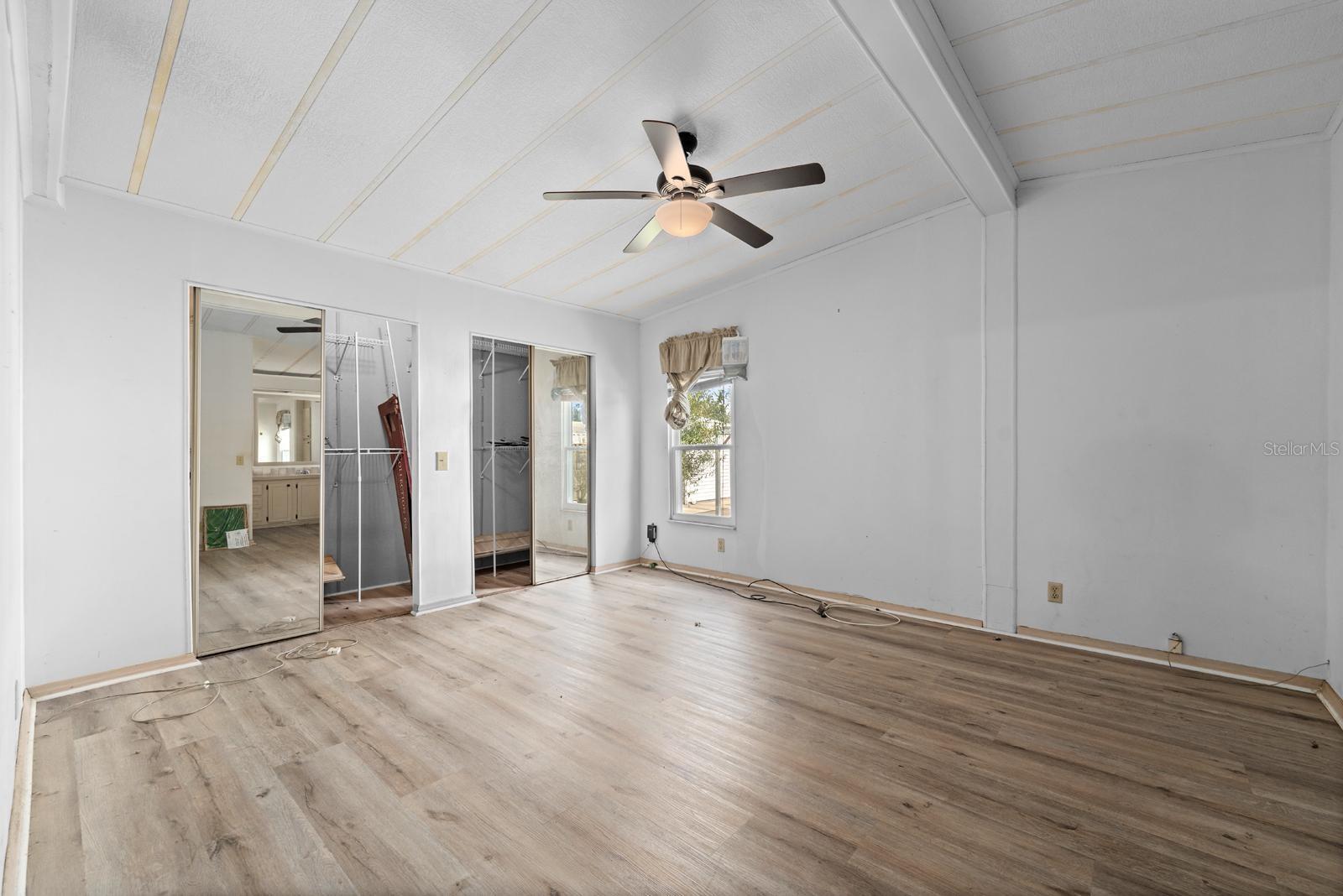 FOXWOOD LAKE ESTATES PH 01 - Residential