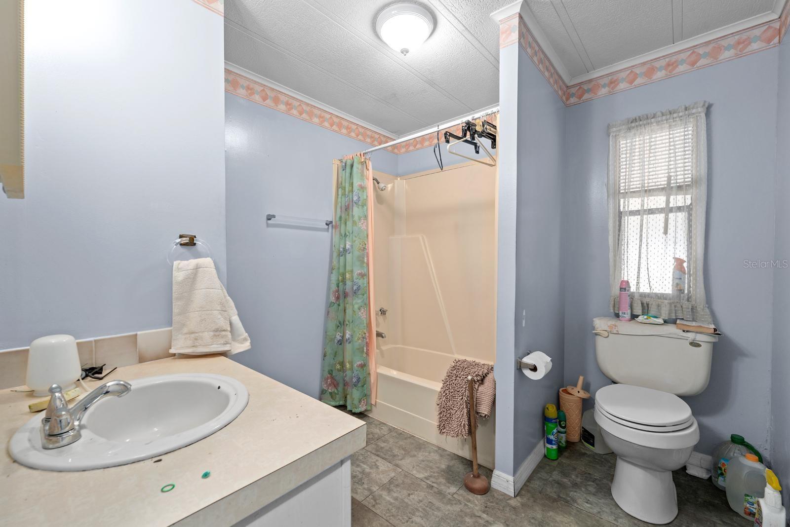 FOXWOOD LAKE ESTATES PH 01 - Residential