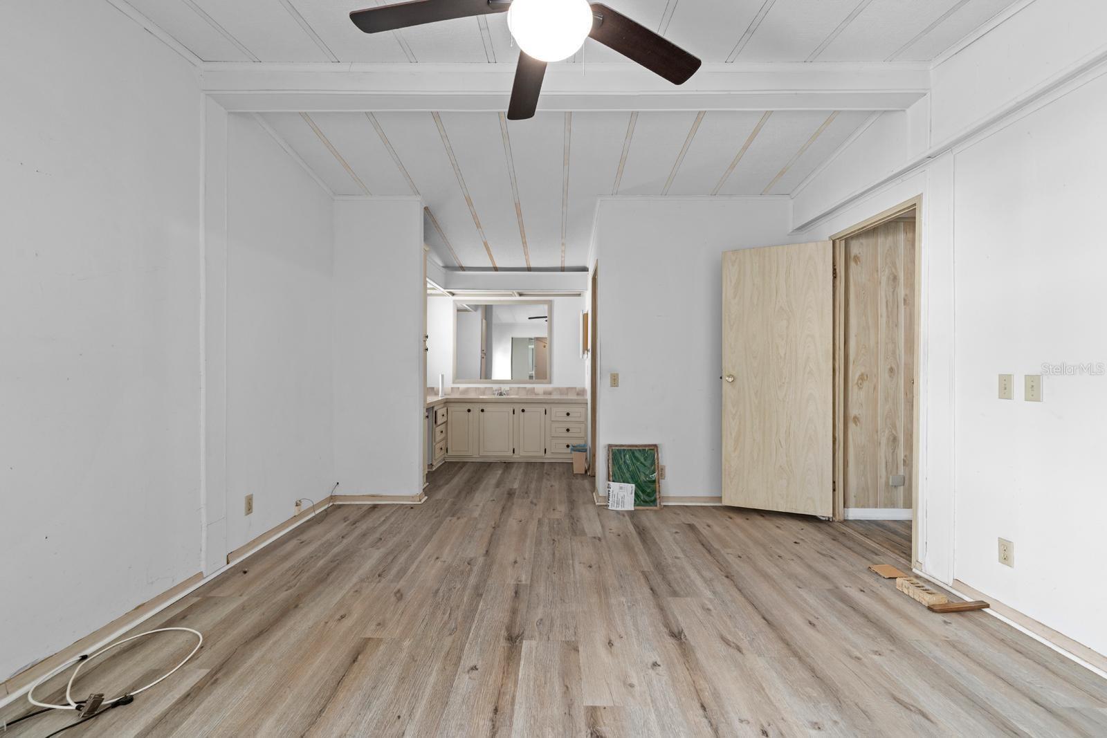 FOXWOOD LAKE ESTATES PH 01 - Residential