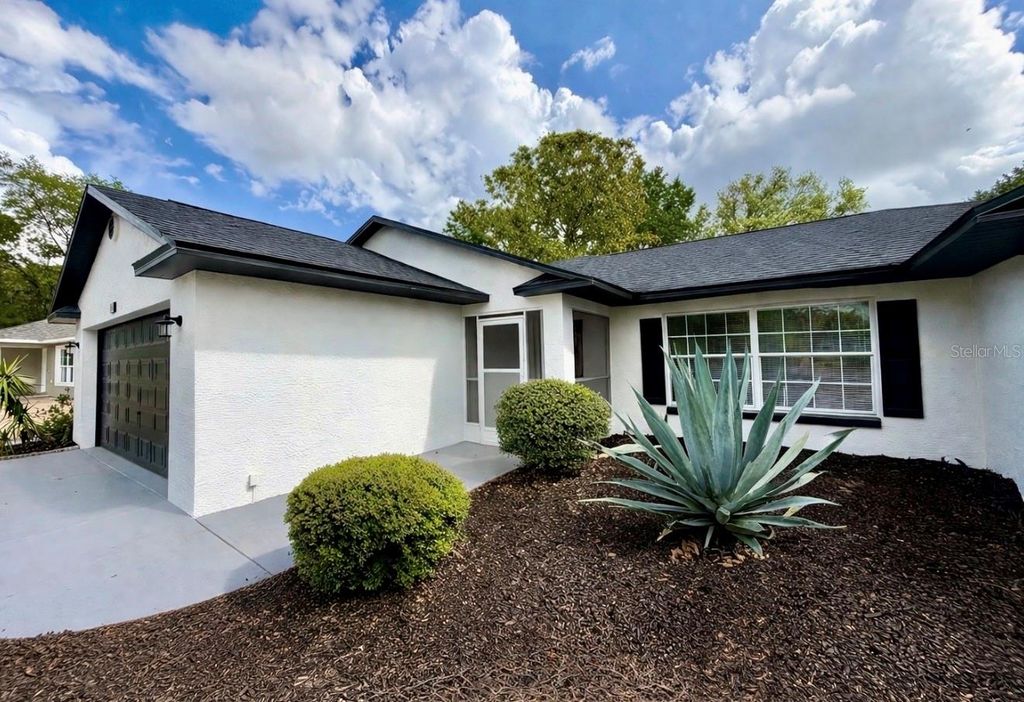 Photo of 30 Olive Circle Loop, Ocala, FL 34472 (MLS # R4910999)