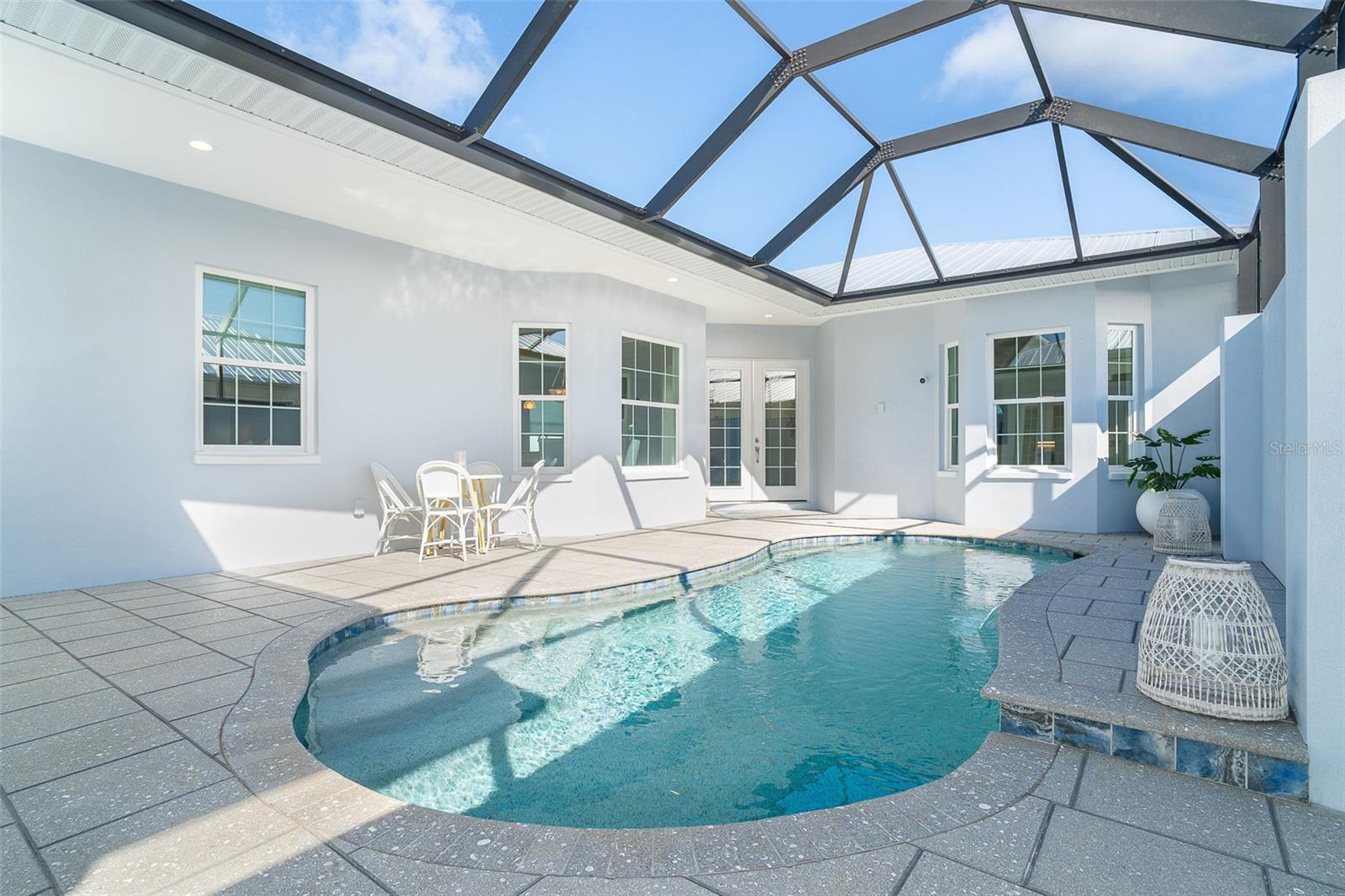 CORAL CAYE - Residential