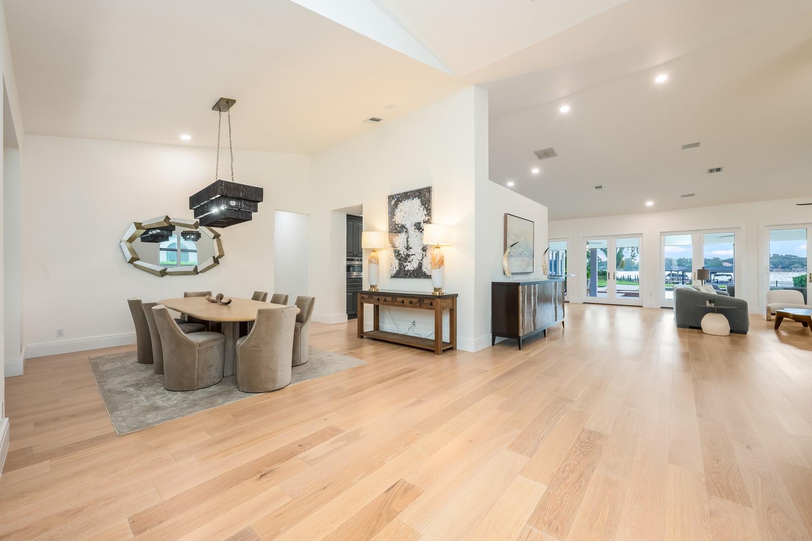 RIVER OAKS - Residential