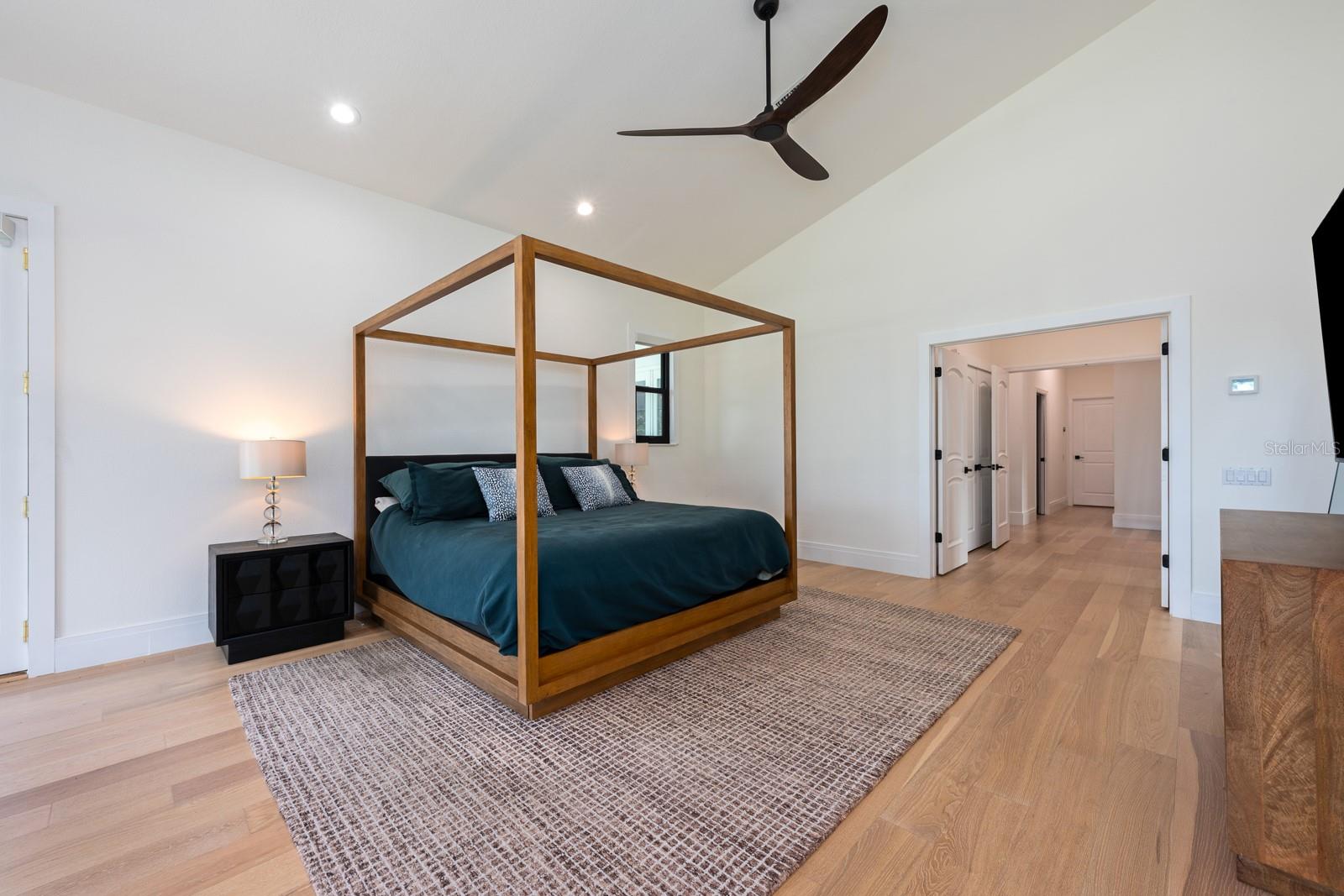 RIVER OAKS - Residential