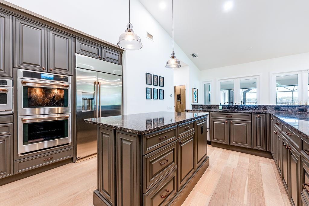 RIVER OAKS - Residential