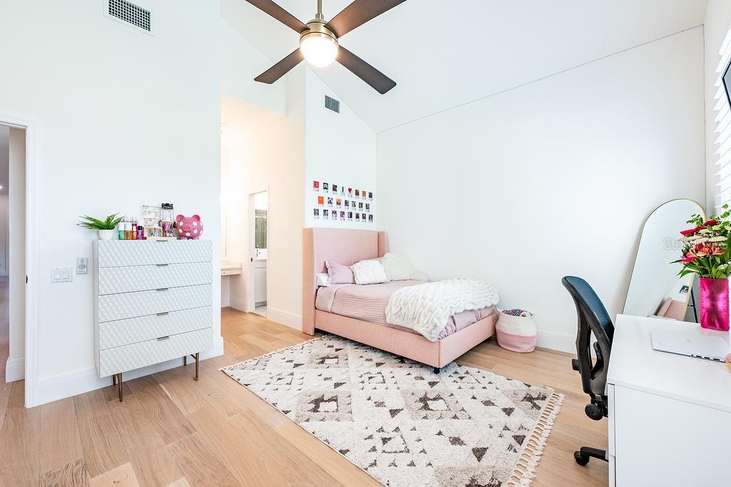 RIVER OAKS - Residential