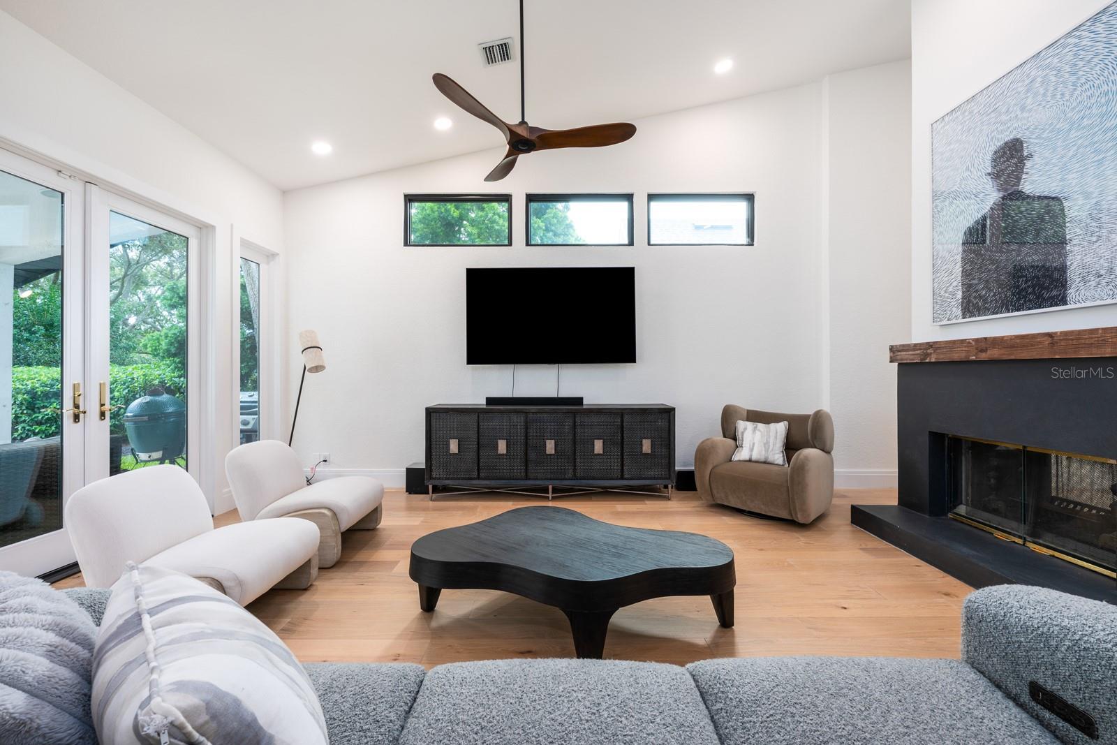 RIVER OAKS - Residential