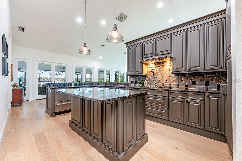 RIVER OAKS - Residential