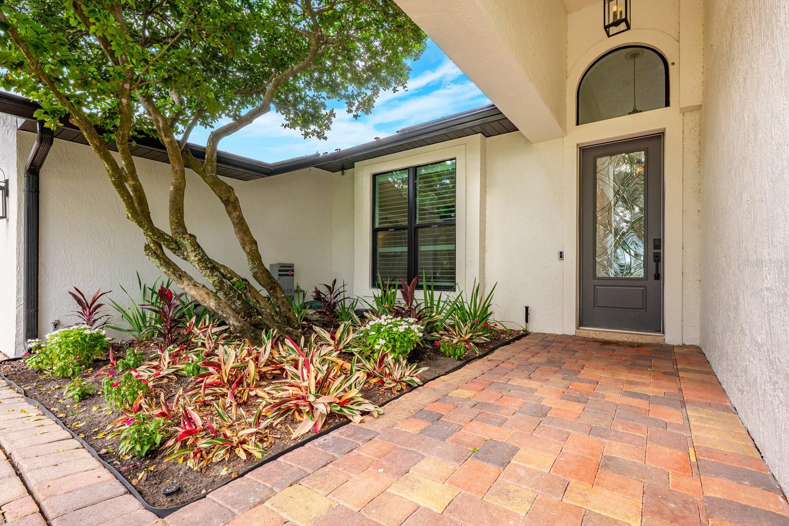 RIVER OAKS - Residential