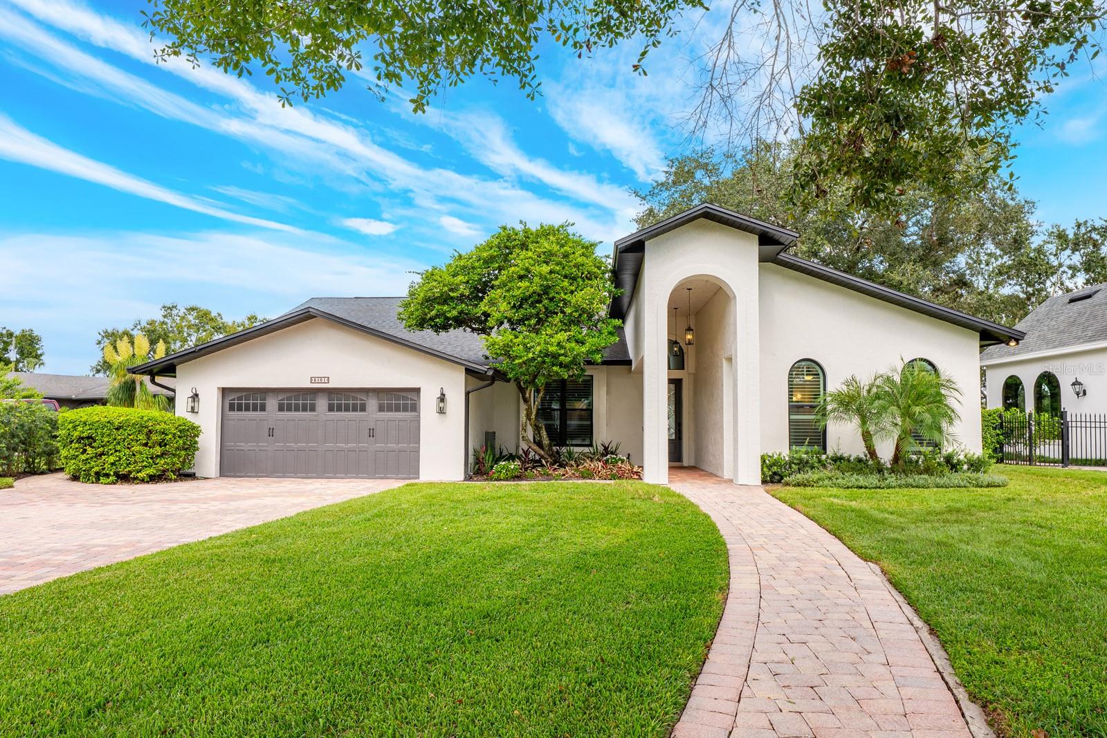 RIVER OAKS - Residential