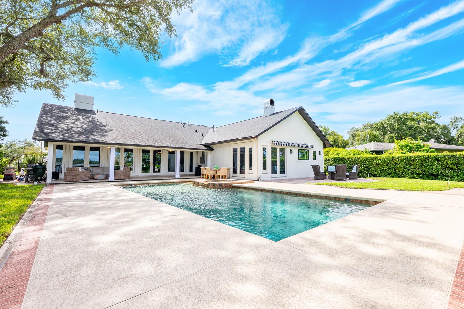 RIVER OAKS - Residential