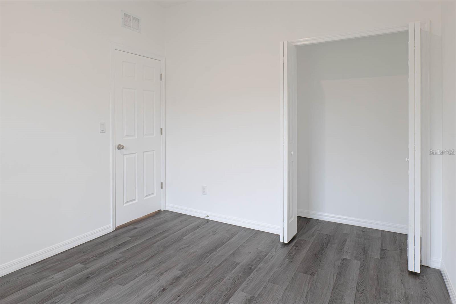 PORT MALABAR UNIT 25 - Residential Lease