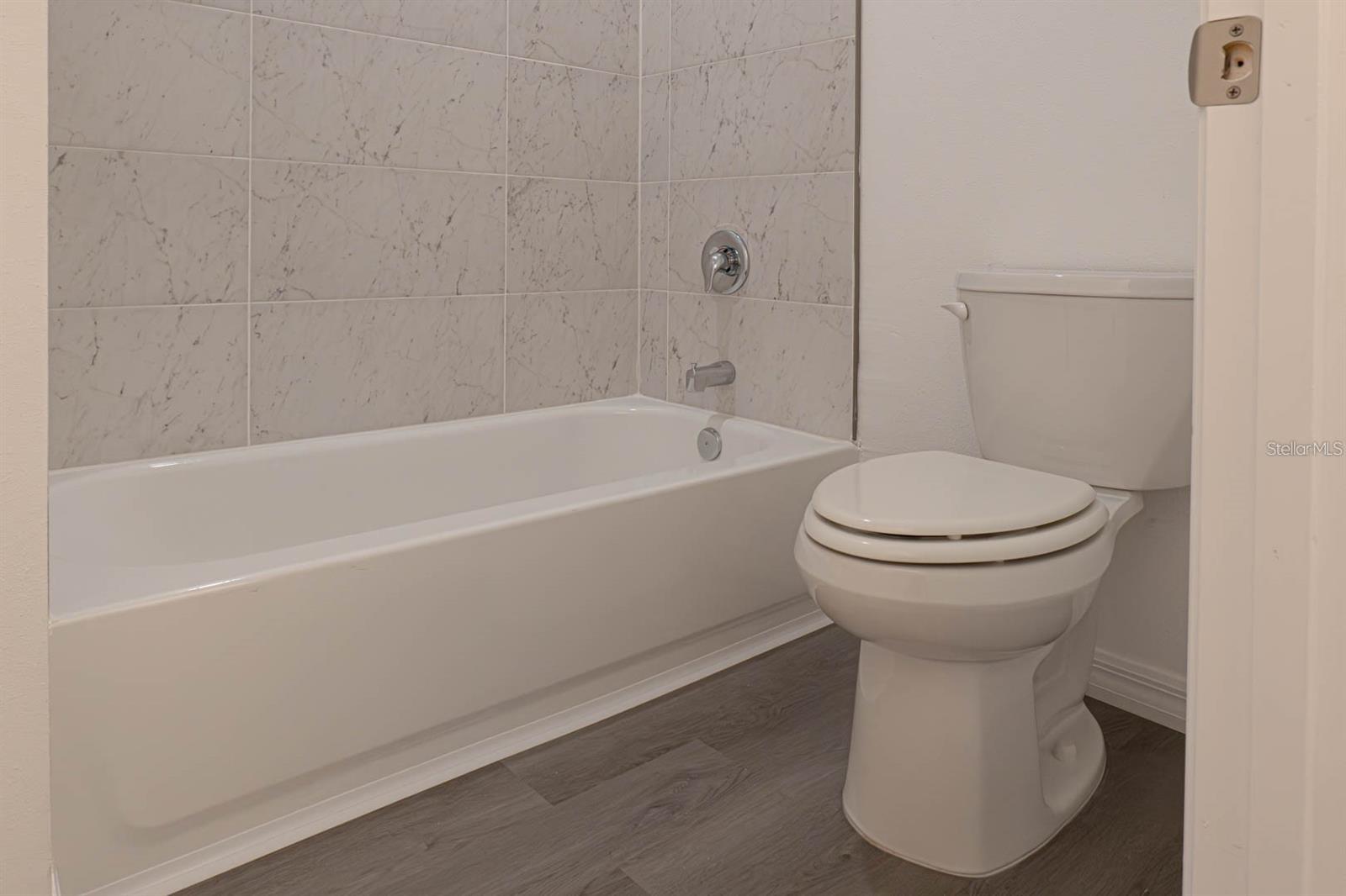 PORT MALABAR UNIT 25 - Residential Lease