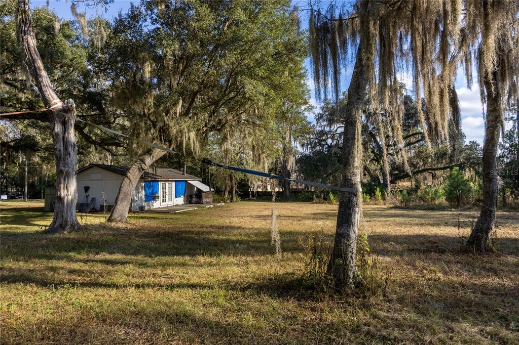Photo of 560 NW 39th Road, Gainesville, FL 32607 (MLS # GC535867)