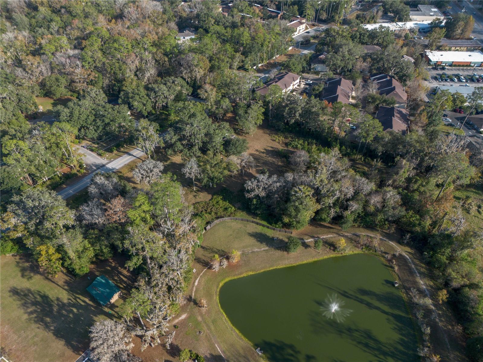 TWIN PINES - Commercial Sale