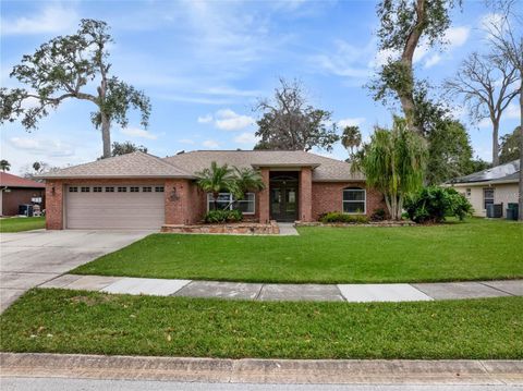 A home in SOUTH DAYTONA