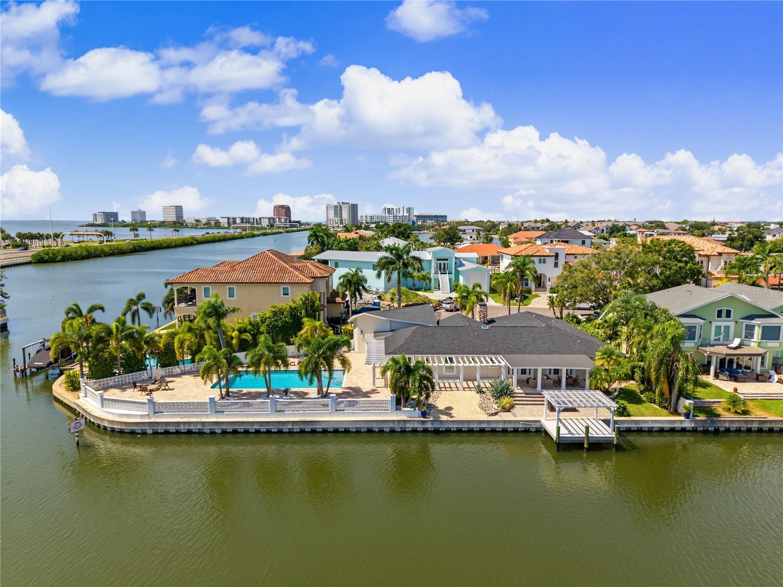 3905 FONTAINEBLEAU DRIVE