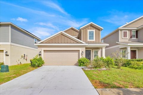 933 JACKSON AVENUE DAVENPORT FL 33837