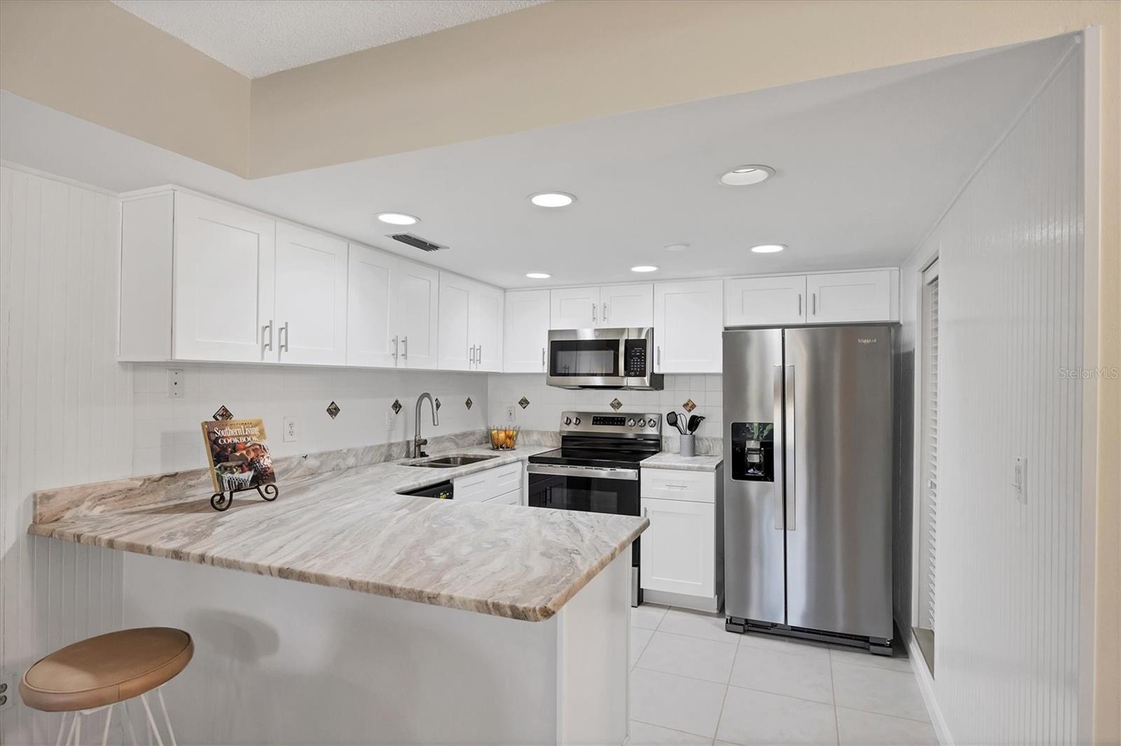 PRESIDENTIAL THE - Residential