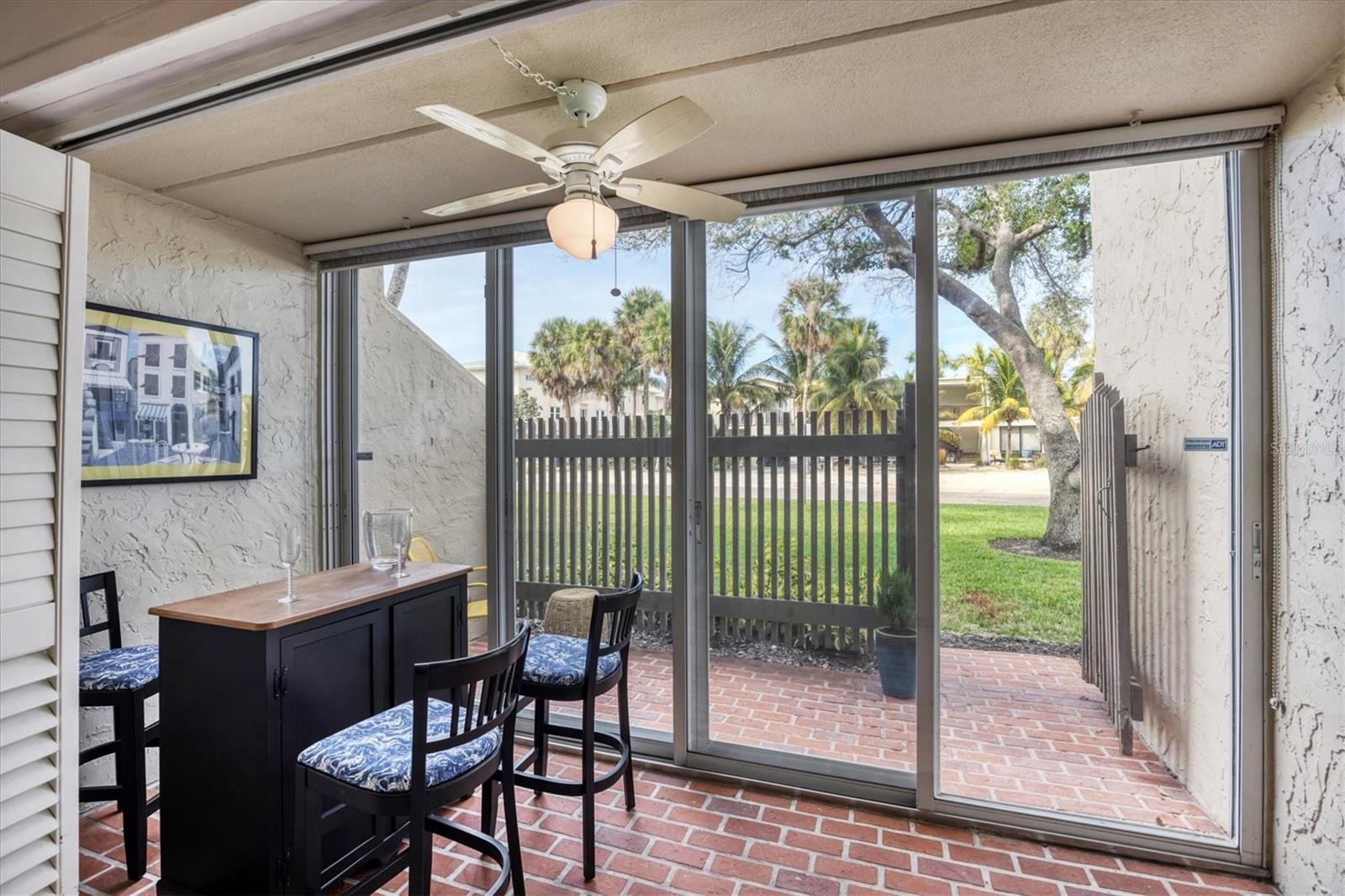 PRESIDENTIAL THE - Residential