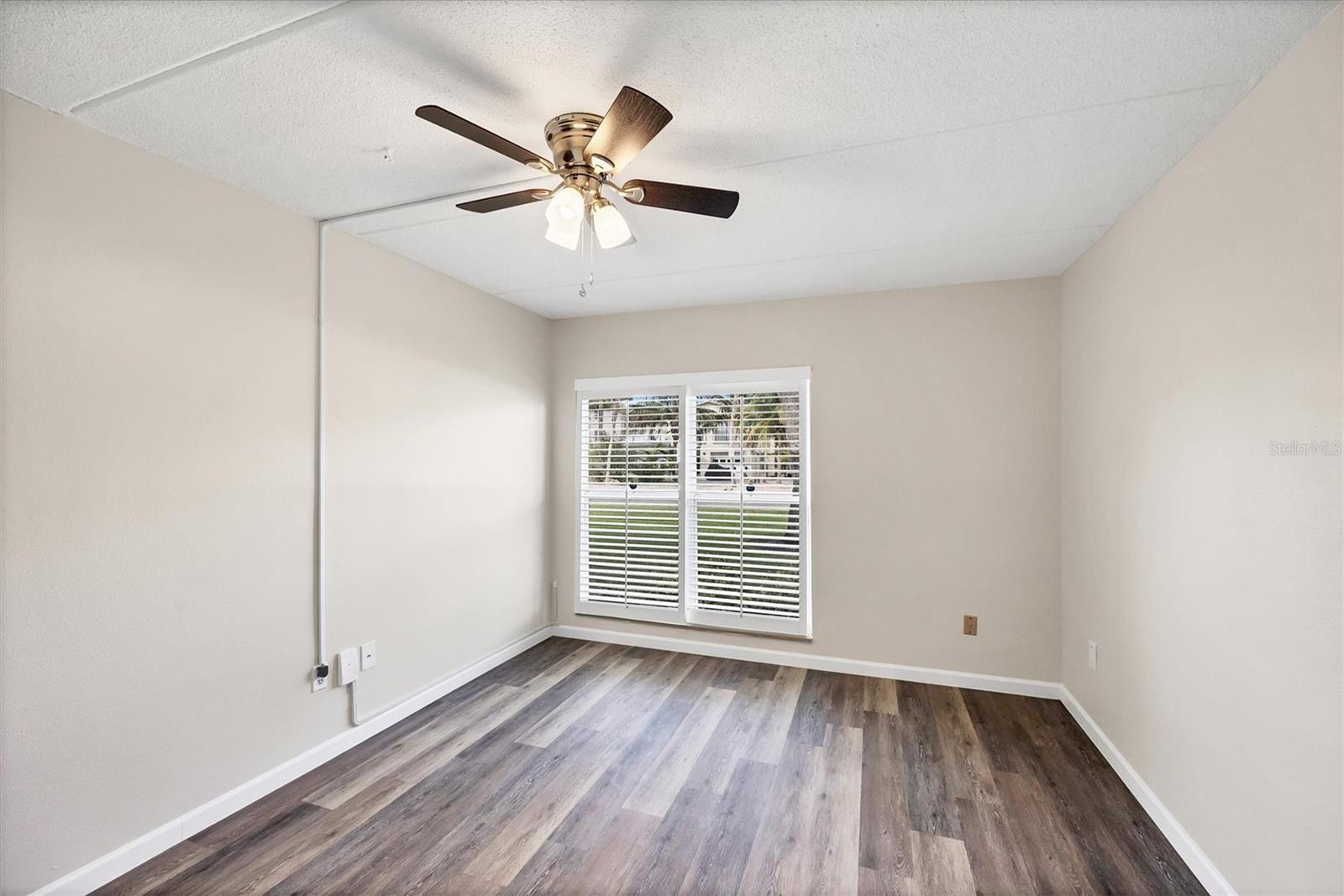 PRESIDENTIAL THE - Residential