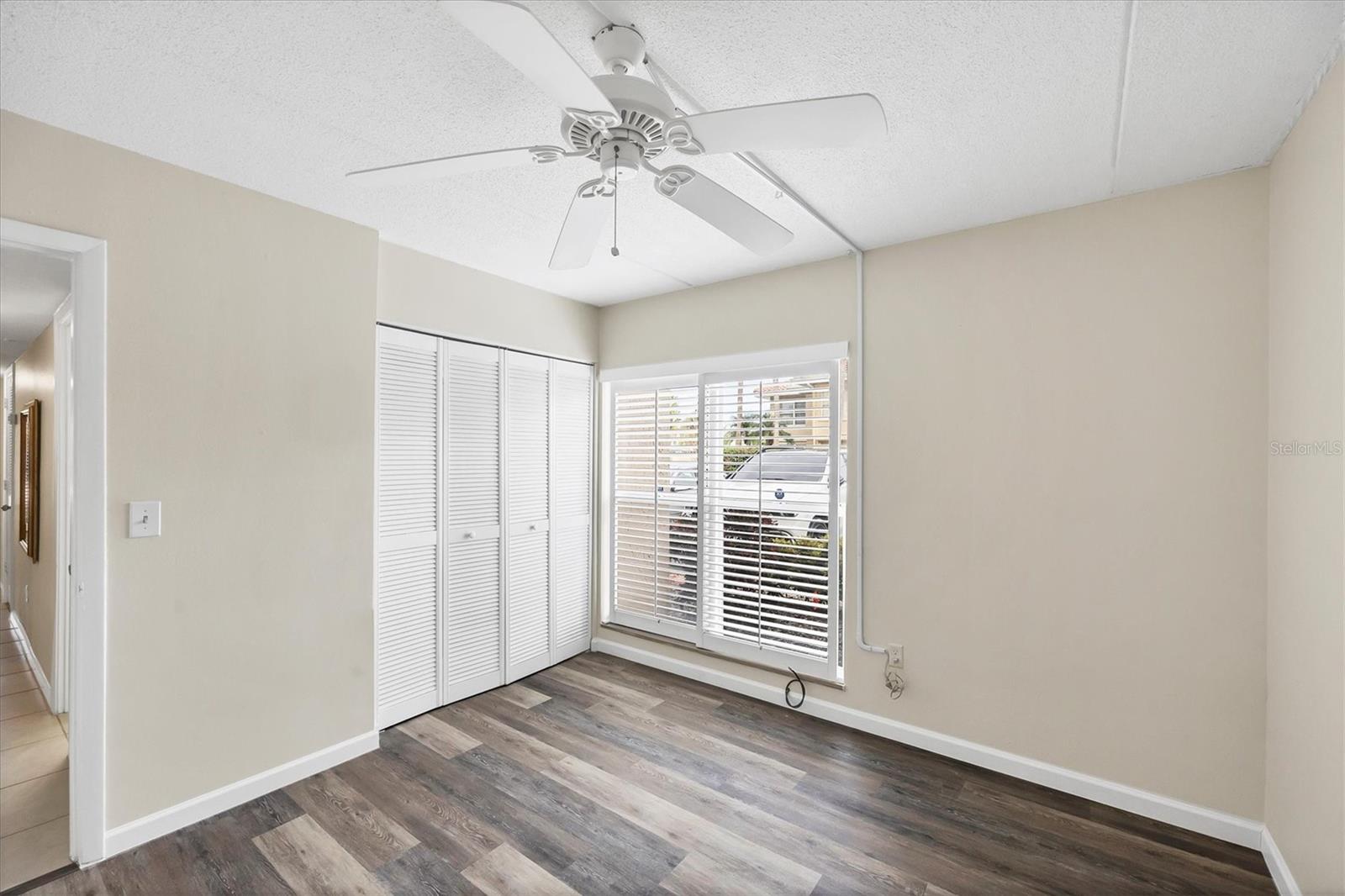 PRESIDENTIAL THE - Residential