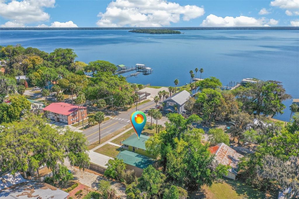 Photo of 105 Central Avenue, Crescent City, FL 32112 (MLS # FC317354)