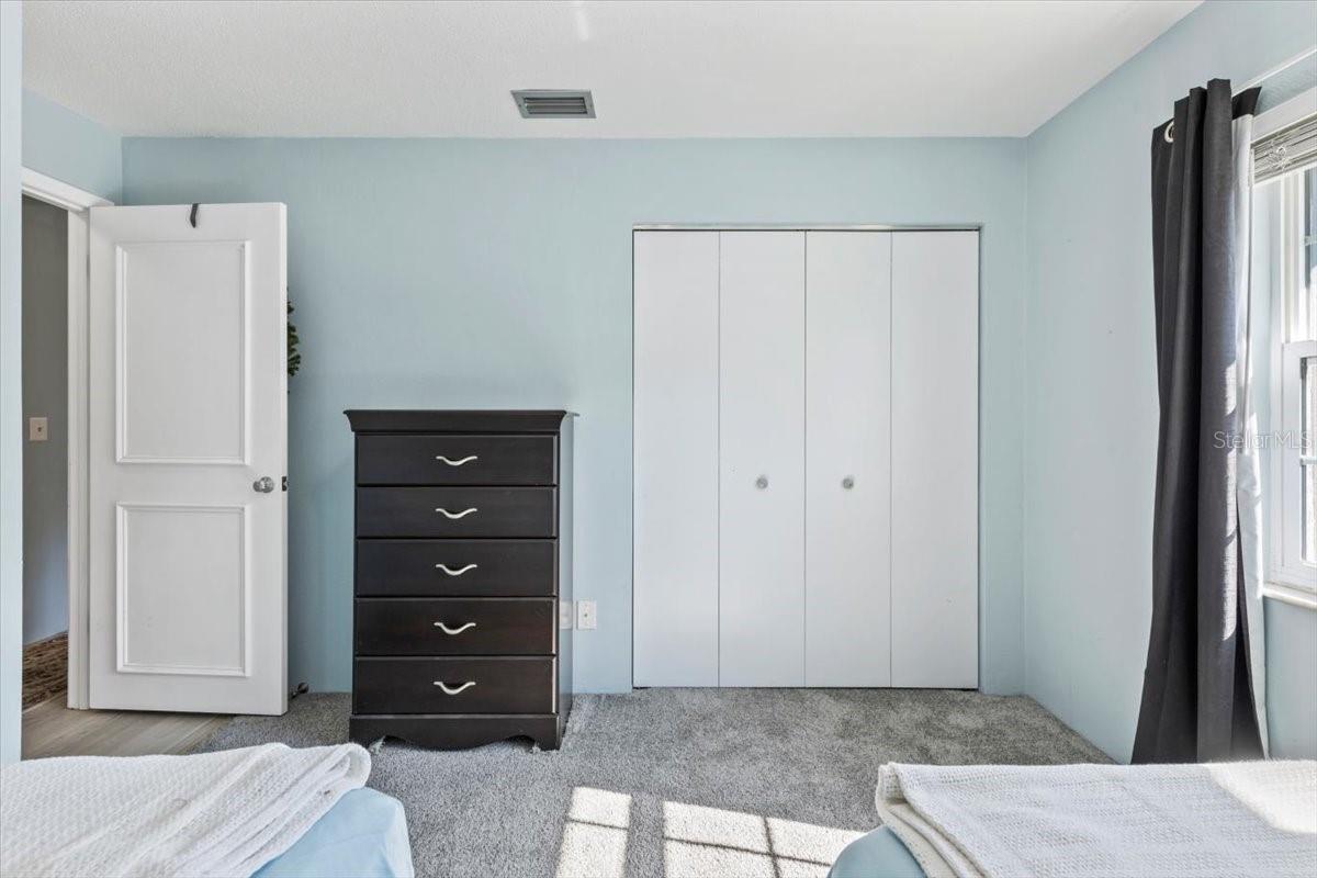 THOUSAND OAKS CONDO - Residential