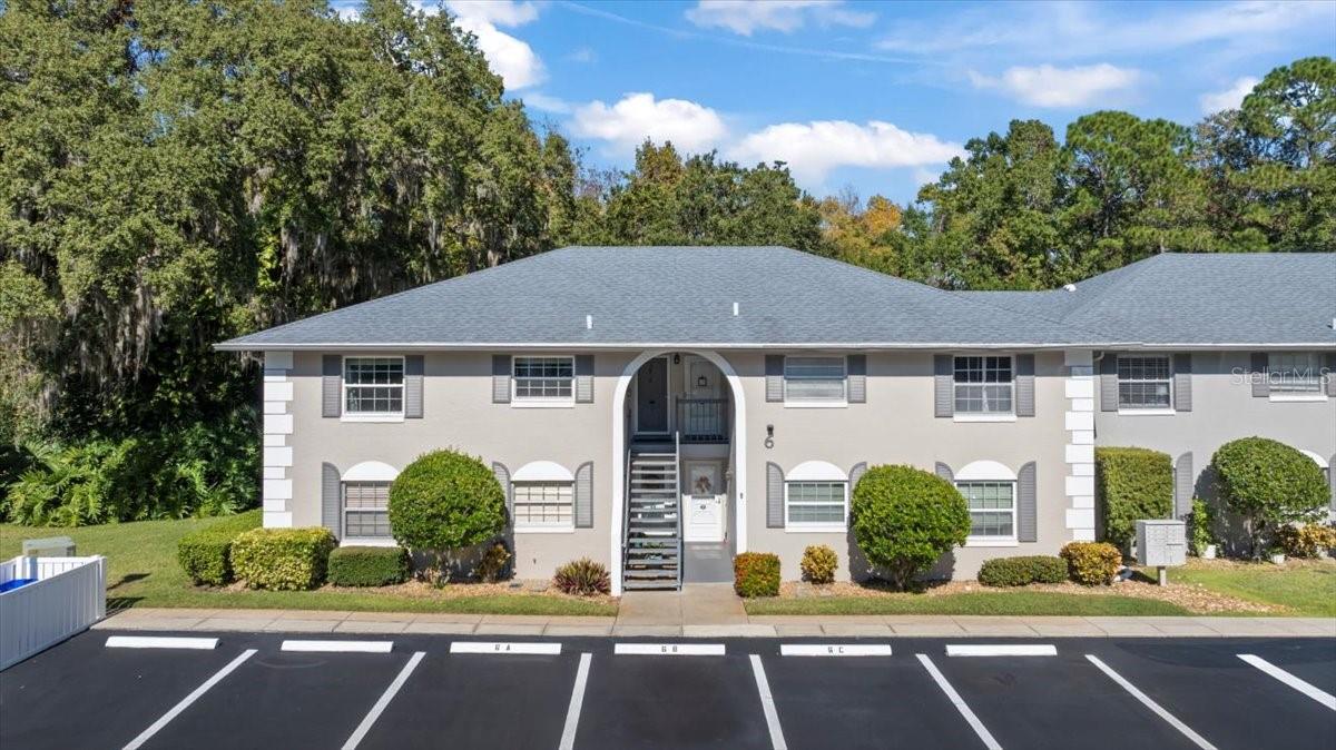 THOUSAND OAKS CONDO - Residential