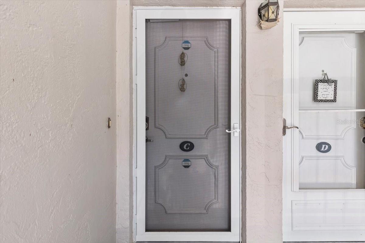 THOUSAND OAKS CONDO - Residential