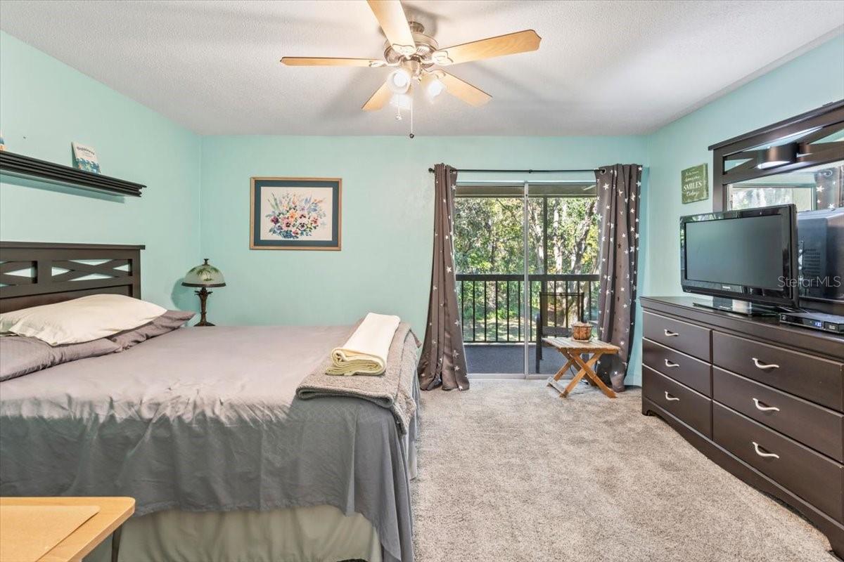 THOUSAND OAKS CONDO - Residential