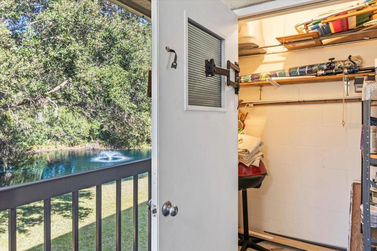 THOUSAND OAKS CONDO - Residential