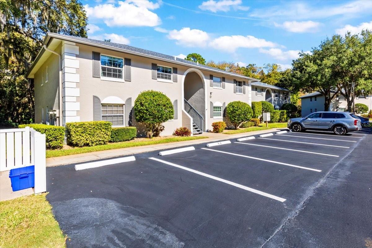 THOUSAND OAKS CONDO - Residential