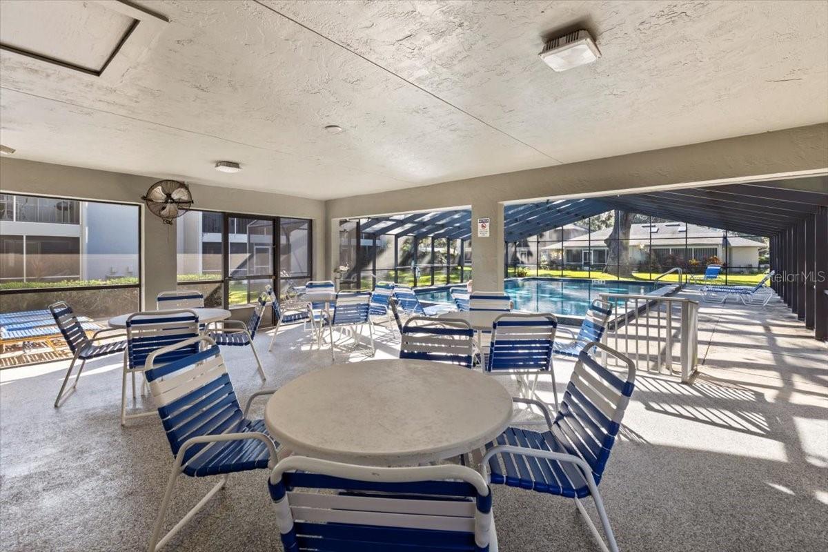 THOUSAND OAKS CONDO - Residential