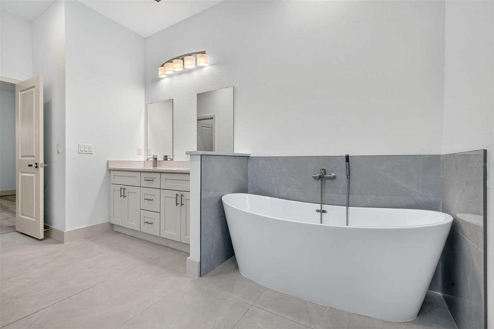 PORT CHARLOTTE SUB 08 - Residential