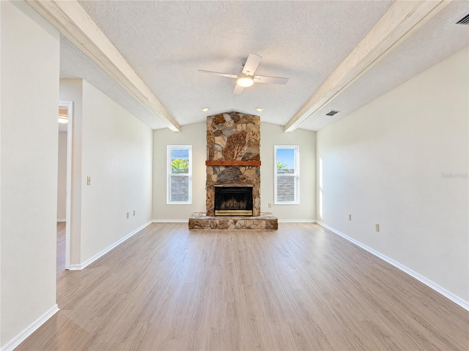 8421 CYPRESS LAKE CIRCLE, SARASOTA, FL, 34243 2 8421 CYPRESS LAKE CIRCLE